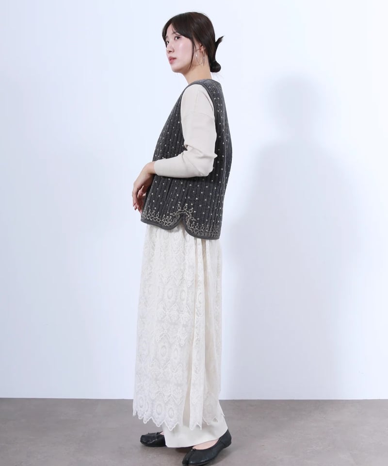 torrazzo donna(トラッゾドンナ)】ヴィンテージ調オリジナル刺繍 torrazzo donna(トラッゾドンナ)】ヴィンテージ調オリジナル刺繍