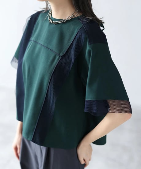 【HERENCIA （ヘレンチア）】切替メッシュ バックオープンブラウス