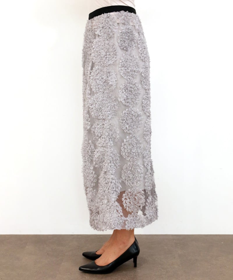 torrazzo donna（トラッゾドンナ）】メッシュ刺繍Iライン