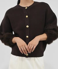 【torrazzo donna（トラッゾドンナ）】ファースリーブ２WAYカーディガン