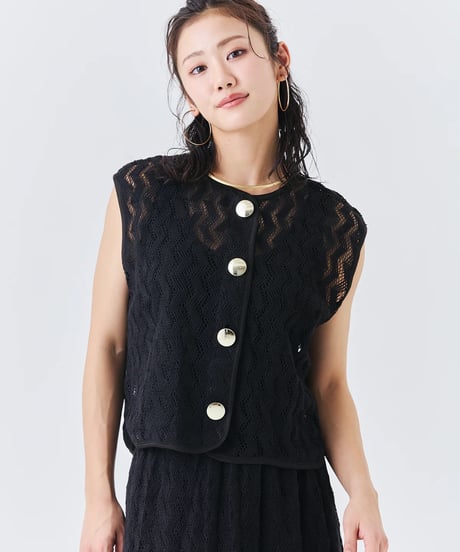 【torrazzo donna（トラッゾドンナ）】ジェオメトリックレースベスト