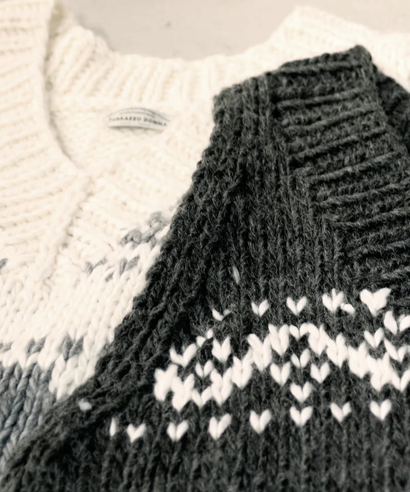 torrazzo donna（トラッゾドンナ）】ハンドメイドカウチンニットベスト