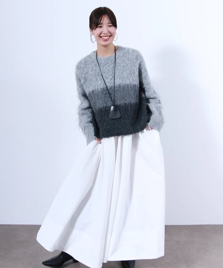 【torrazzo donna（トラッゾドンナ）】グラデーションニットトップス