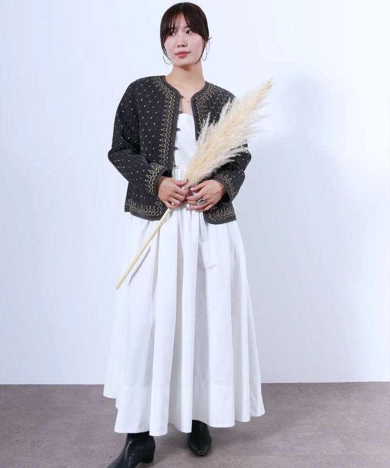 torrazzo donna（トラッゾドンナ）】ヴィンテージ調オリジナル刺繍