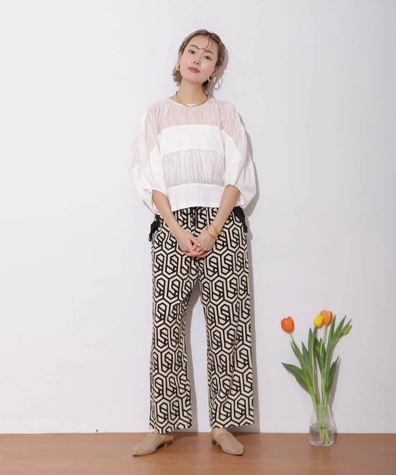 極美品 2024SS 23区 R ジオメトリックペイズリープリント パンツ 40 極美品 2024SS 23区 R ジオメトリックペイズリープリント パンツ 40