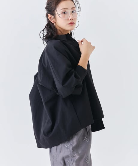 【torrazzo donna（トラッゾドンナ）】バルーンスリーブシャツ