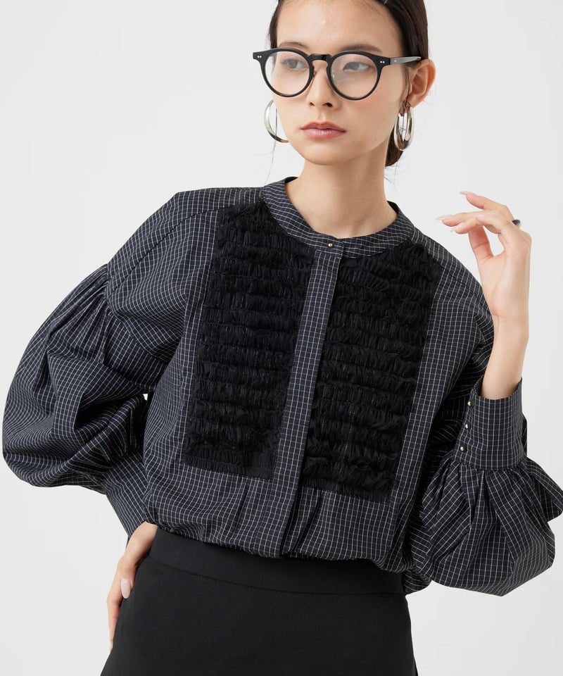 【新品・未使用】TORRAZZO DONNA フリルブラウス torrazzo donna（トラッゾドンナ）】チュールフリルブラウス