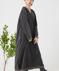 【torrazzo donna（トラッゾドンナ）】インドベロアドット刺繍ワンピース