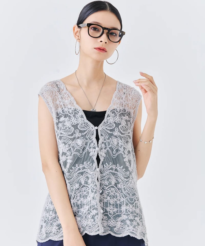 torrazzo donna（トラッゾドンナ）】立体コード刺繍レース ベスト
