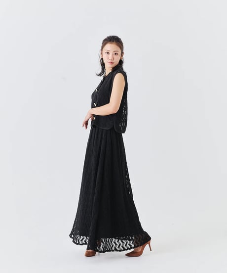 【torrazzo donna（トラッゾドンナ）】ジェオメトリックレースベスト
