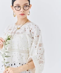 【torrazzo donna（トラッゾドンナ）】インドカットワークレーストップス