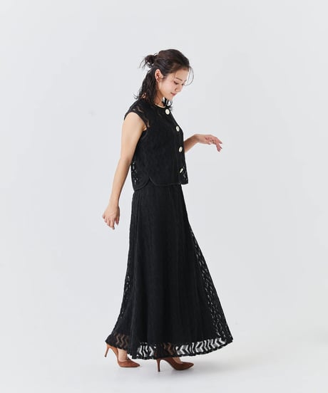 【torrazzo donna（トラッゾドンナ）】ジェオメトリックレースベスト