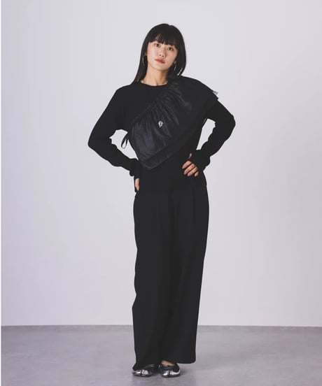 【torrazzo donna（トラッゾドンナ）】フリルパーツ別付きベーシックニット