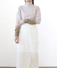 【torrazzo donna（トラッゾドンナ）】チュールスリーブ ハイネックニット