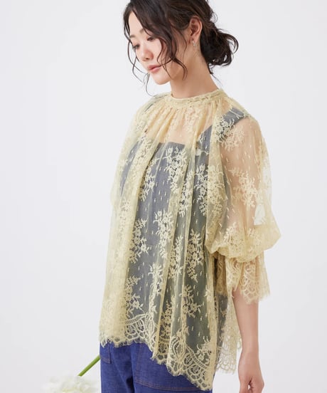 【torrazzo donna（トラッゾドンナ）】フローラルラッセルレースブラウス