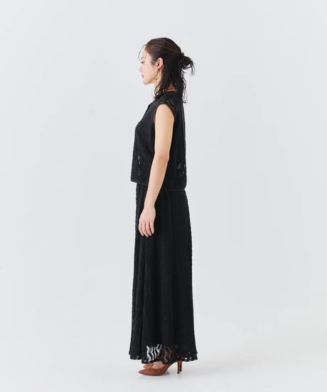 【torrazzo donna（トラッゾドンナ）】ジェオメトリックレースベスト