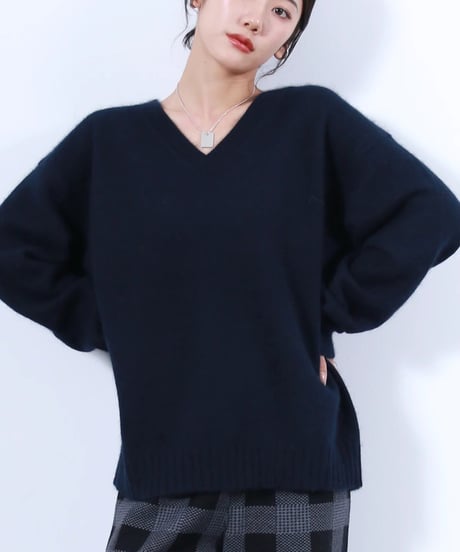 【torrazzo donna（トラッゾドンナ）】ラクーン混ベーシック2WAYネックトップス