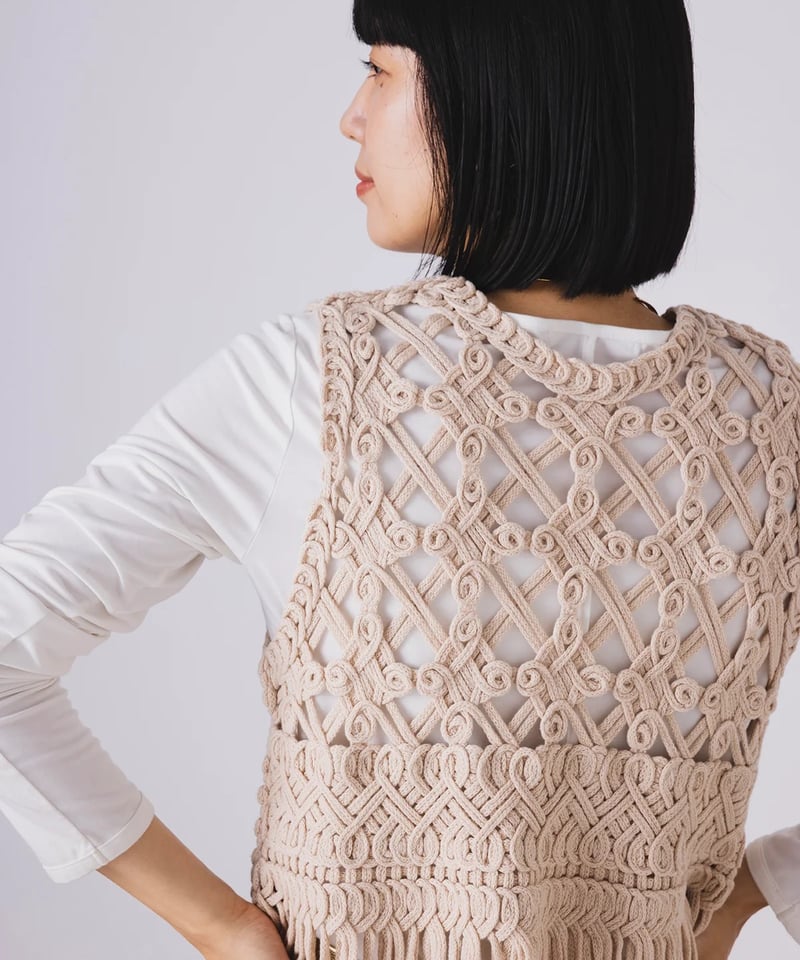 torrazzo donna（トラッゾドンナ）】2WAY マクラメ編みニットベスト