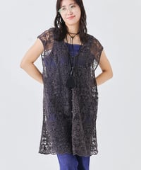 【torrazzo donna（トラッゾドンナ）】立体コード刺繍レースジレ