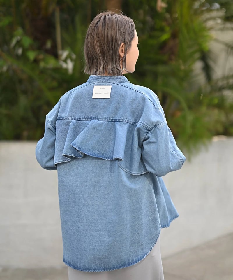 人気❤️herencia ヘレンチア　デニムジャケット　ノーカラー　フリル HERENCIA（ヘレンチア）】バックフリル デニムブラウス | nulla