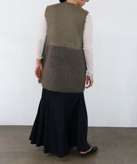 【torrazzo donna（トラッゾドンナ）】エコファーリバーシブルベスト