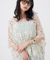 【torrazzo donna（トラッゾドンナ）】カットワークレースポンチョ