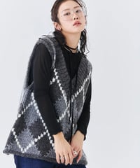 【torrazzo donna（トラッゾドンナ）】ハンドメイドカウチンニットベスト