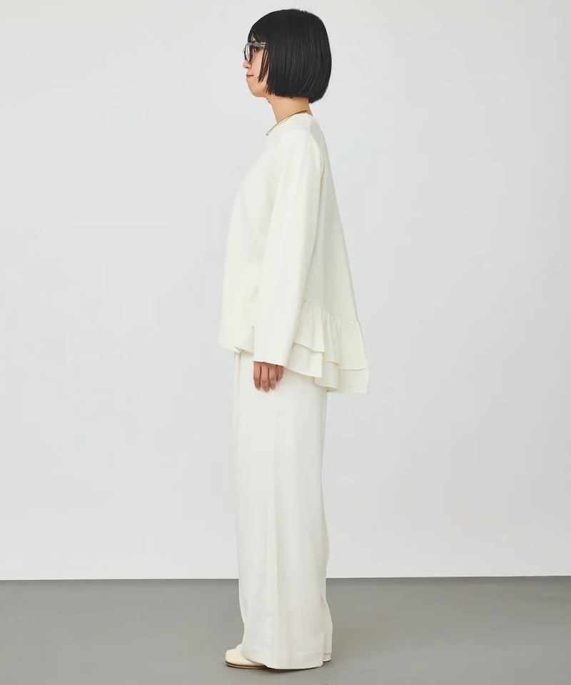 TORRAZZO DONNAトラッツォドンナ　フローラルシアーフレアトップス 優待価格[TORRAZZO DONNA]シアーブラウス | KOBUNSHA SELECT