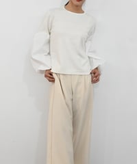 【torrazzo donna（トラッゾドンナ）】ボリュームスリーブ ニットトップス