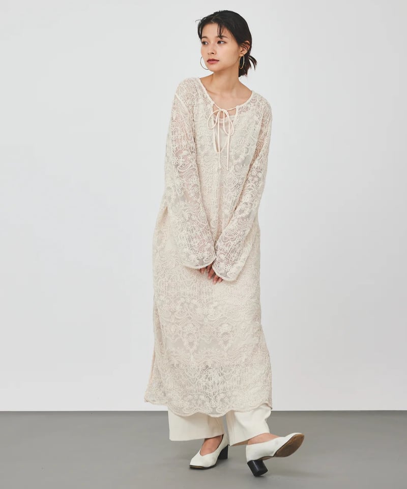 torrazzo donna(トラッゾドンナ)】立体コード刺繍レース torrazzo donna(トラッゾドンナ)】立体コード刺繍レース