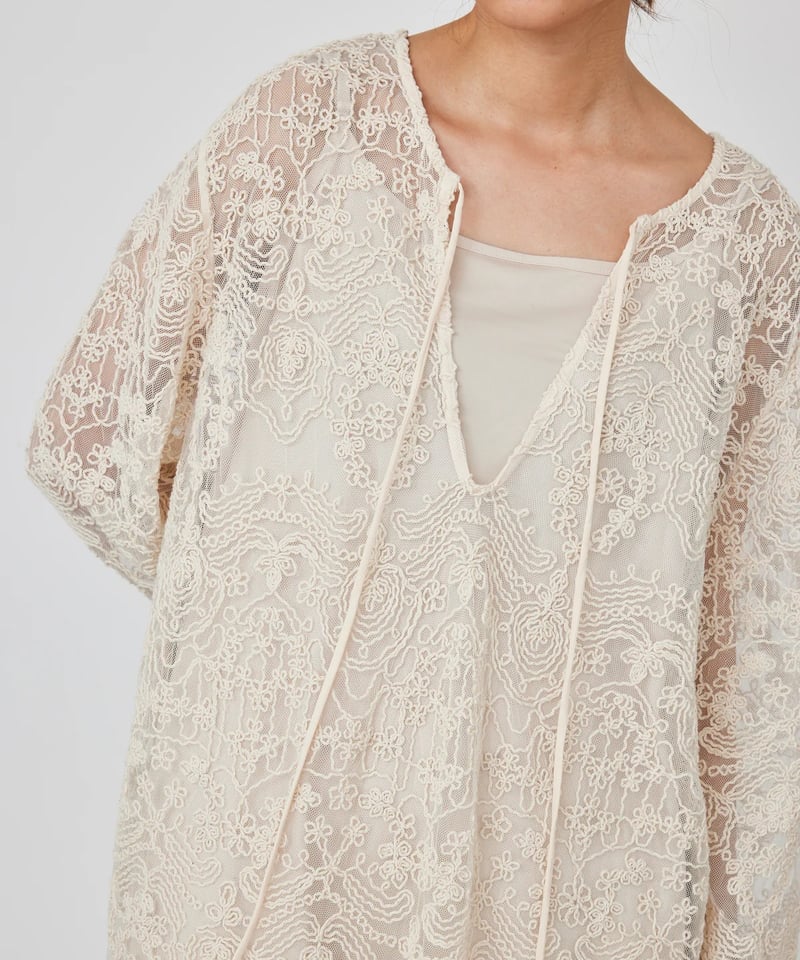 torrazzo donna(トラッゾドンナ)】立体コード刺繍レース torrazzo donna(トラッゾドンナ)】立体コード刺繍レース
