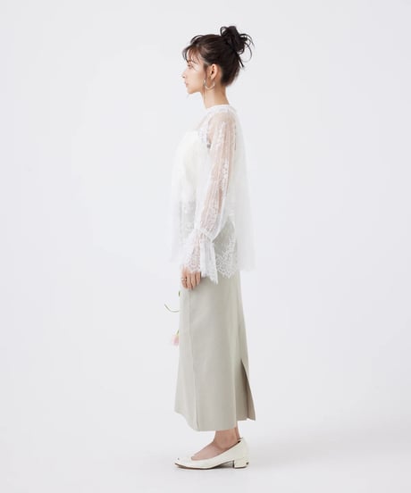 【torrazzo donna（トラッゾドンナ）】フローラルラッセルレースブラウス