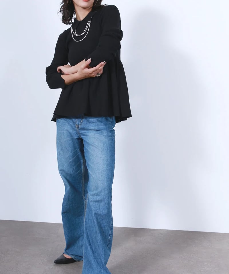 torrazzo donna（トラッゾドンナ）】衿付リブニットフレアトップス