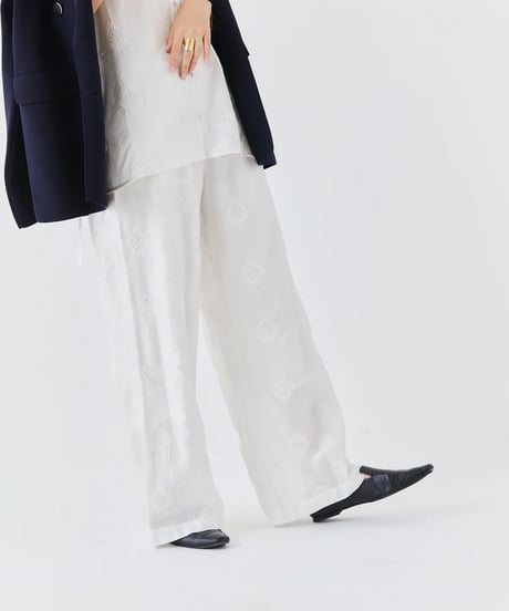 【torrazzo donna（トラッゾドンナ）】インド刺繍ボトムス