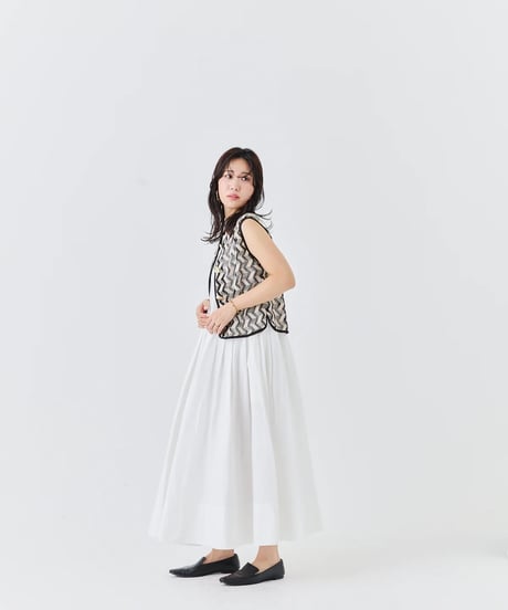 【torrazzo donna（トラッゾドンナ）】ジェオメトリックレースベスト
