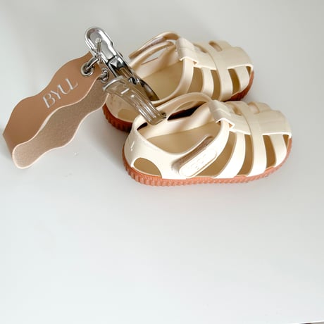 vegan leather shoespinch