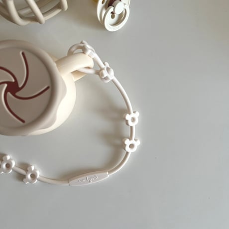 TOYBAND  ivory