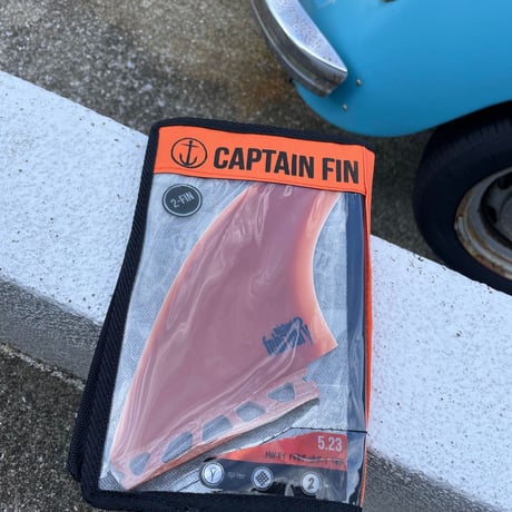 Derrick Disney デリックディズニー Twinzer Fish 5'9" ツインザーフィッシュ CAPTAIN FIN付き ＋ グラスオンフィン