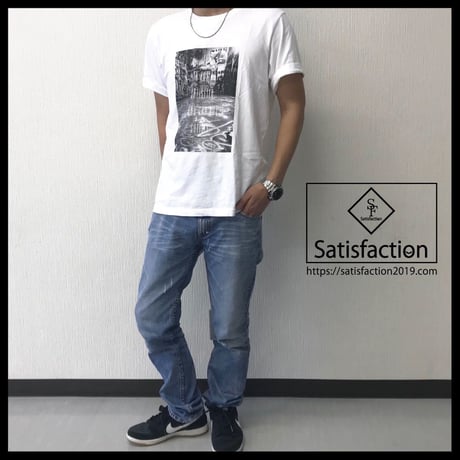 SatisfactionグラフィTシャツ ホワイト