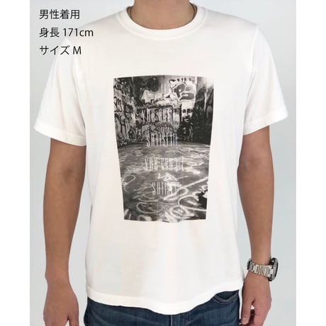 SatisfactionグラフィTシャツ ホワイト