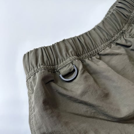 NYLON EASY SHORTS(OLV)