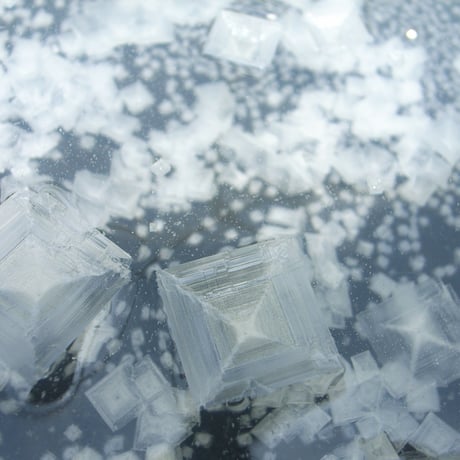 TEJAKULA バリ島のピラミッド塩【PYRAMID SALT/ピラミッドソルト】携帯瓶７g