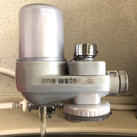 「素粒水」抗酸化力のある水！を作る浄水器☆お塩をプレゼント☆コスパ良し！ワンウオーターECO 　取り付け簡単　コンパクトな浄水器☆ペットボトルに汲み置きして災害時の常備水にも