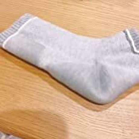 LYKKEジェルソックス（甲部分メッシュ）（足の睡眠美容） 植物由来の天然ジェルを内側に施した、かかと専用の保湿ソックス