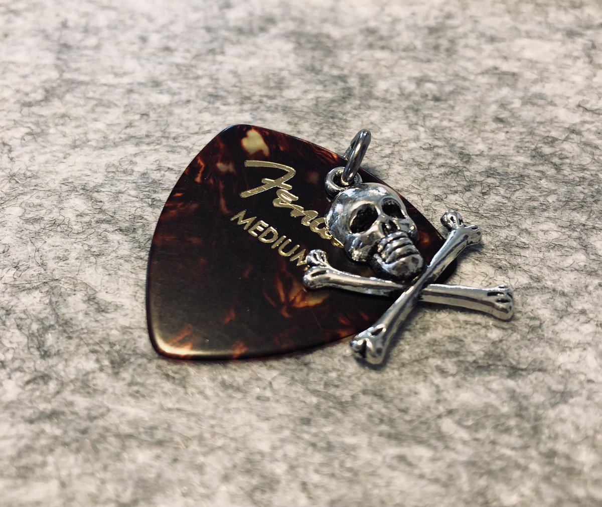 音楽を身につける」ペンダント 「Chicken Zombies」 | the nontaro