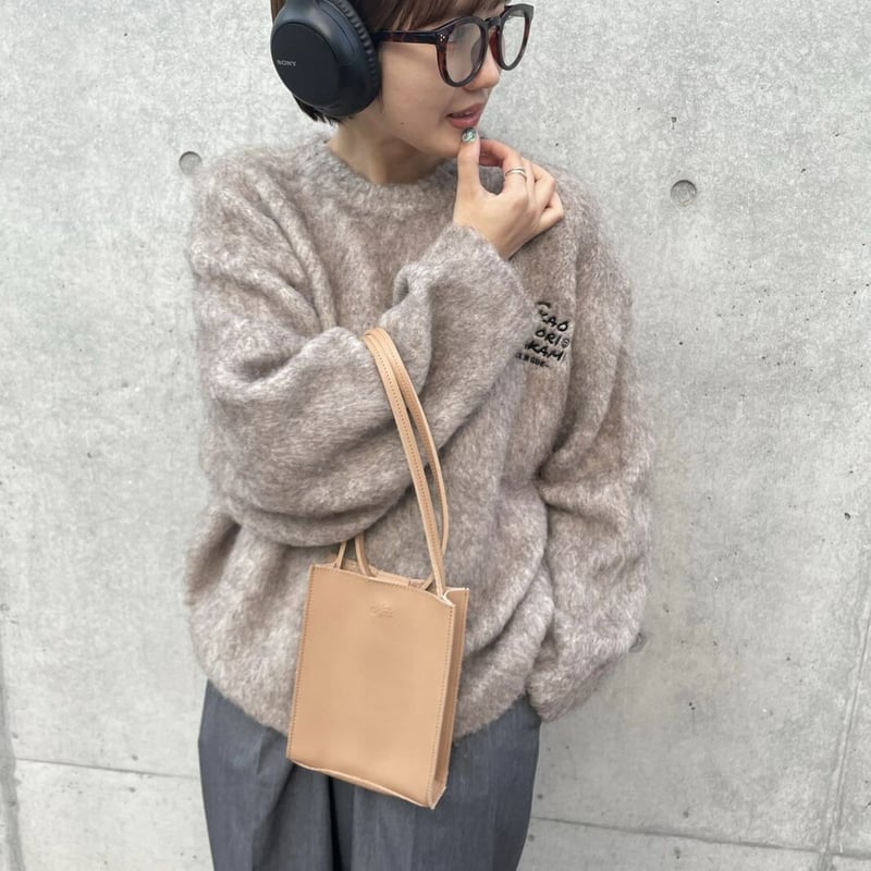 kaoyorinakami　logo leather pochette　ブラウン logo leather pochette | kaoyorinakami