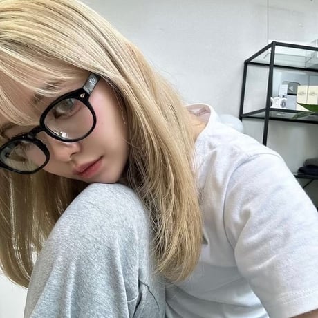 logo glasses
