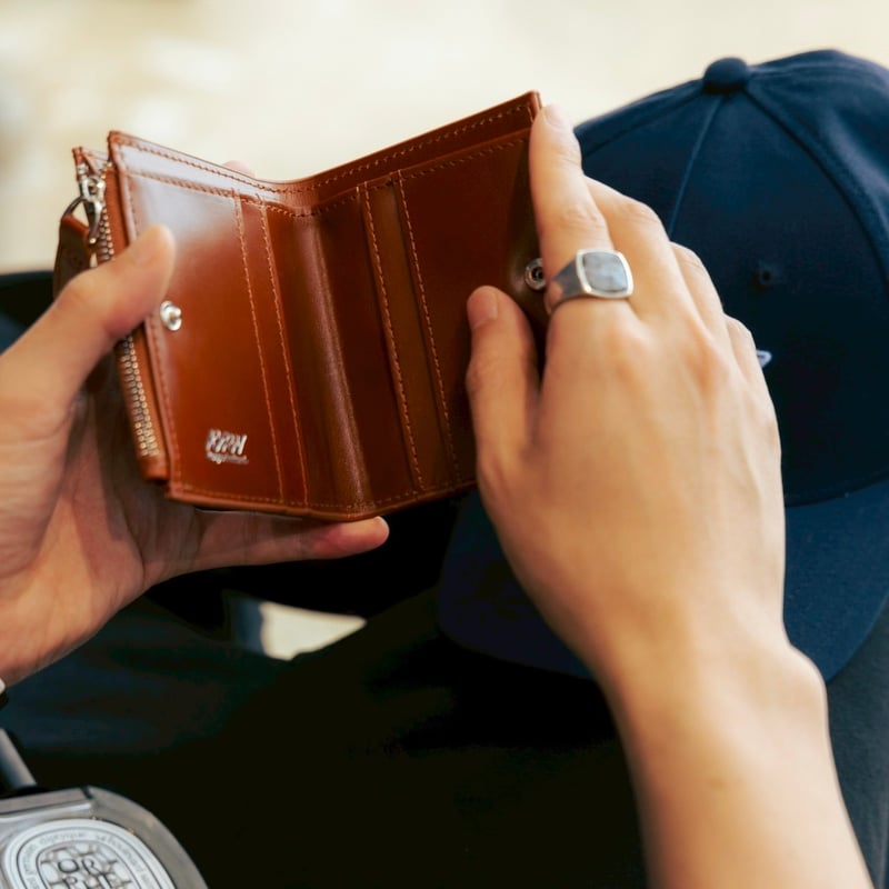 punchbaby leather wallet | kaoyorinakami