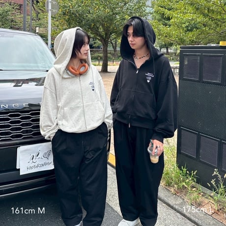 Connie short zip hoodie
