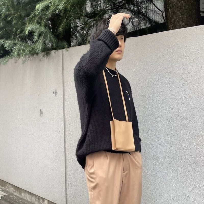 kaoyorinakami　logo leather pochette　ブラウン logo leather pochette | kaoyorinakami